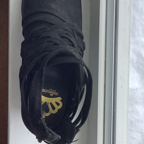 Suede Fergie boots - Picture 4 of 6